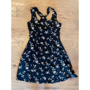 Newport news vintage black floral jumper dress